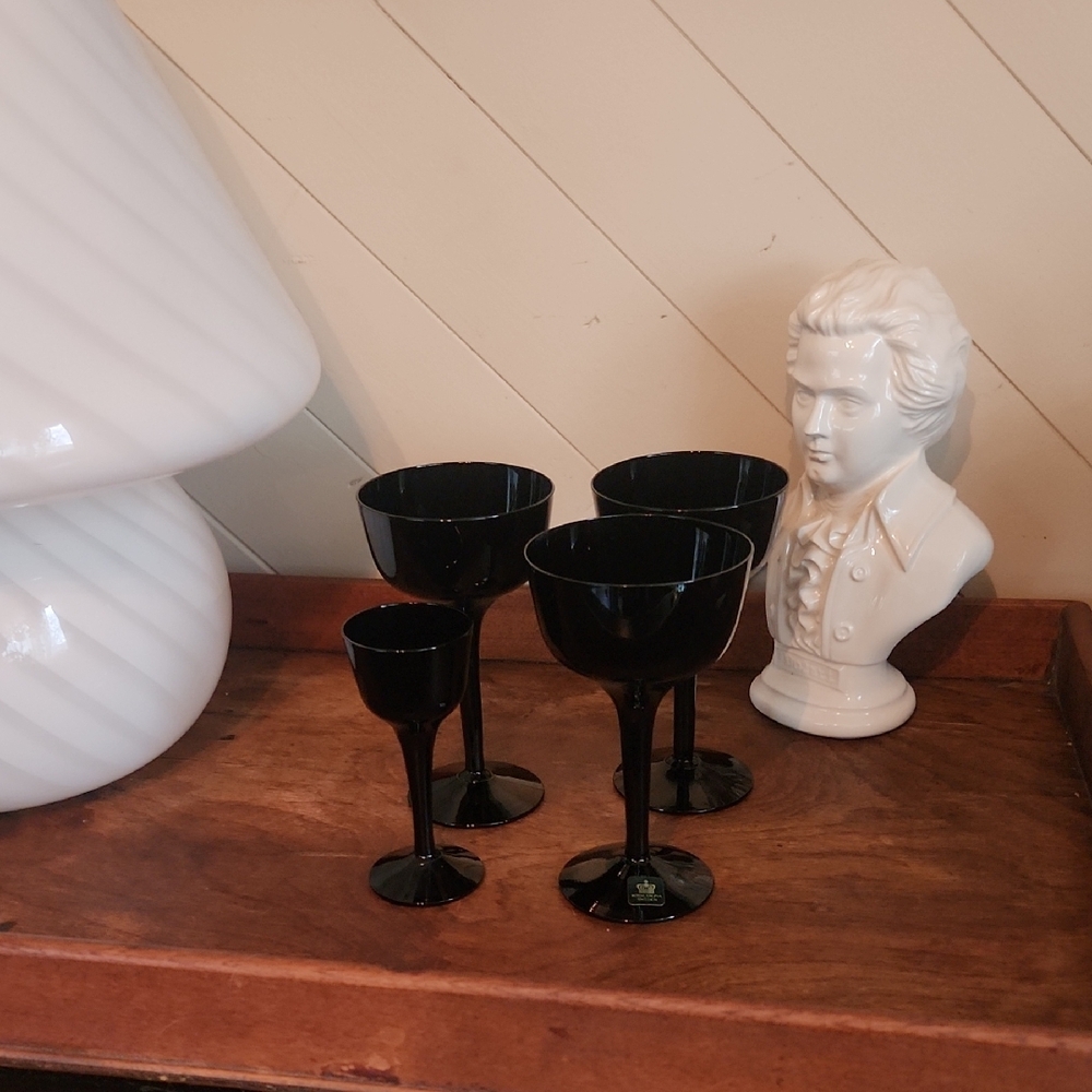 4 Royal Krona Black Wine Glasses - Aperitif , Vintage